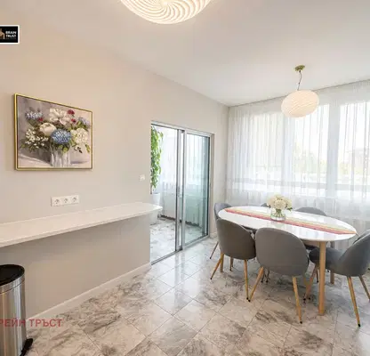 Photo 3 — Three-room apartment with functional layout in Mladost 2