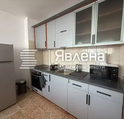 Снимка 2 — Двустаен апартамент в Младост 2 с близост до метро