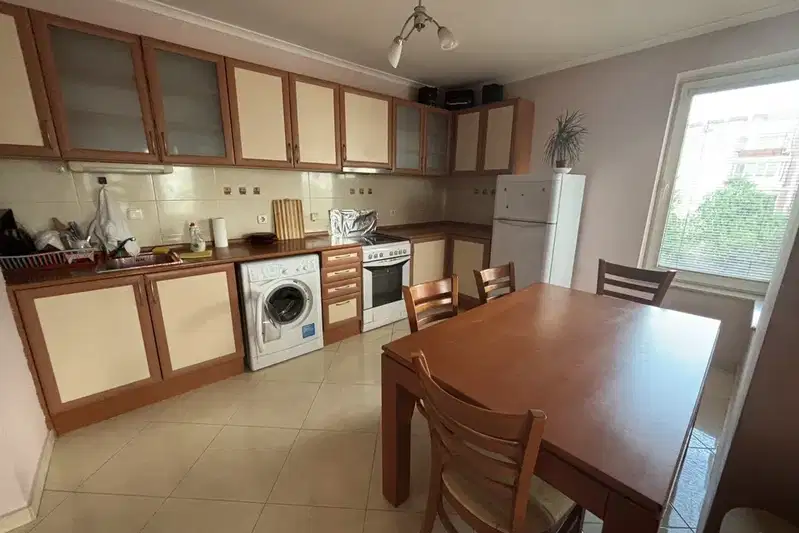 3-bedroom apartment in Sofiya, Mladost 2