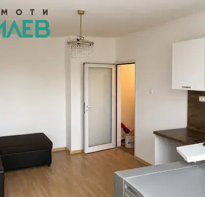 Снимка 3 — Двустаен апартамент в Младост 3 с тераса на 8 етаж