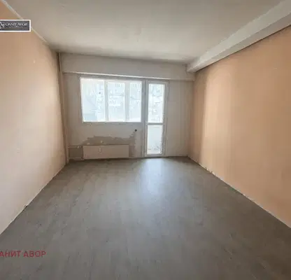 Photo 2 — Two-room apartment on a middle floor in Mladost 3, Sofia