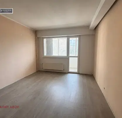 Photo 3 — Two-room apartment on a middle floor in Mladost 3, Sofia