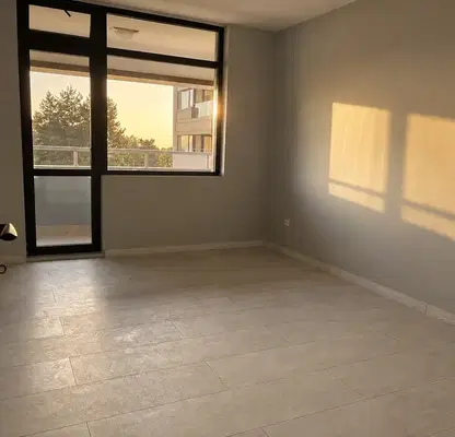 Снимка 4 — Двустаен апартамент с панорамна гледка в Младост 4, София