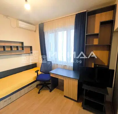 Photo 2 — Two-room apartment in Nadezhda 2 with renovation and furnishings