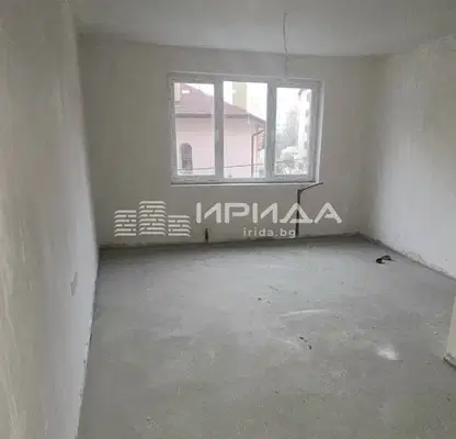 Снимка 2 — Двустаен апартамент в Надежда 2 с тераса и ново строителство