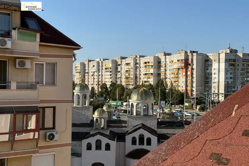 Two-room apartment in Nadezhda 3 with terrace and elevator