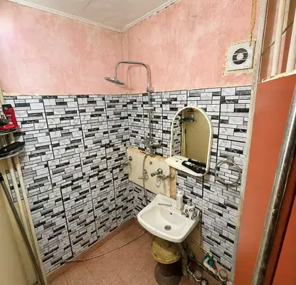 Снимка 4 — Двустаен апартамент в Надежда 4 с двустранно изложение
