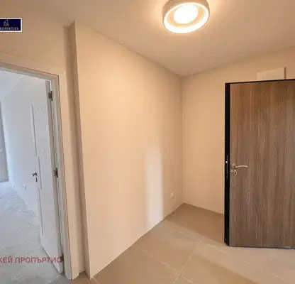 Photo 4 — Two-room apartment with two balconies in Nadezhda 4, Sofia