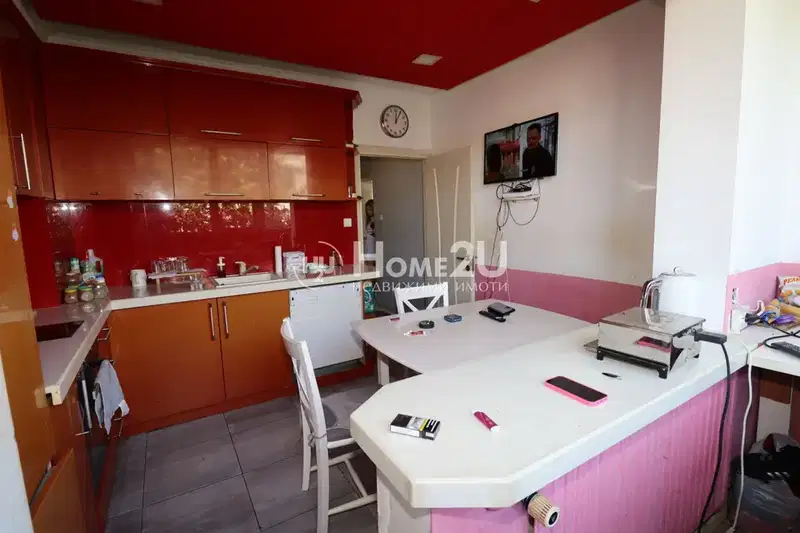 Тристаен апартамент 80 кв.м в Обеля 2 с двустранно изложение