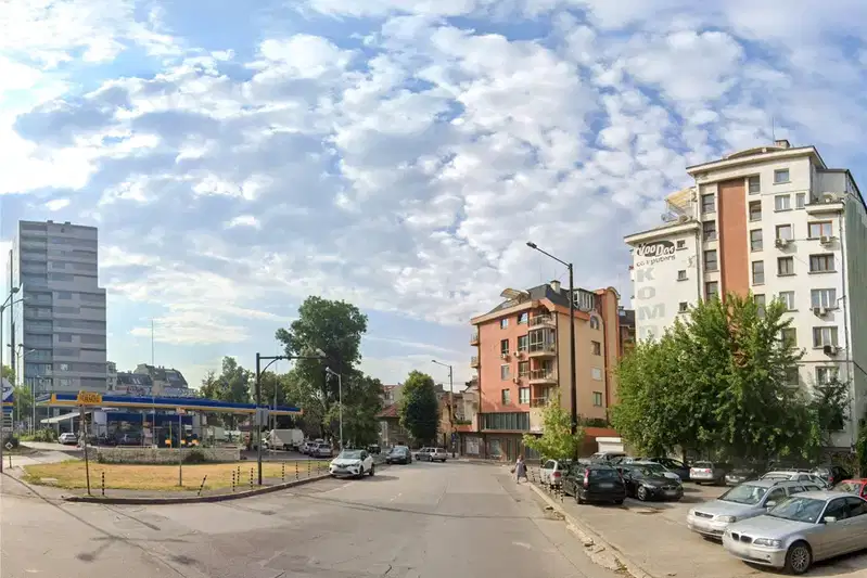 Three-room apartment with parking space in Oborishte, Sofia