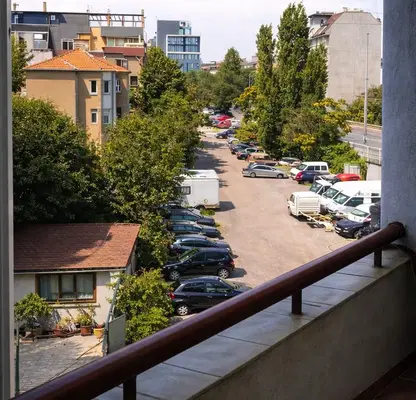 Снимка 3 — Тристаен апартамент с паркомясто в Оборище, София