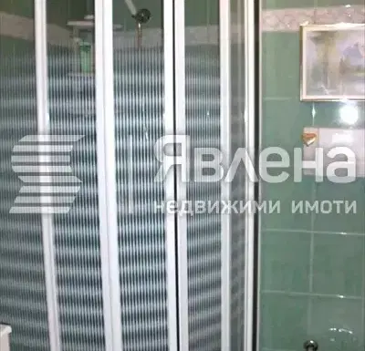 Снимка 3 — 3-стаен апартамент с балкон в Оборище, София