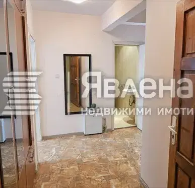 Photo 2 — Three-room apartment with two terraces in Oborishte, Sofia