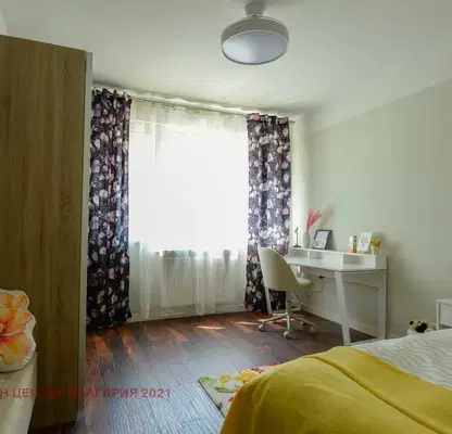 Photo 2 — Three-room apartment in Oborishte with glazed terrace