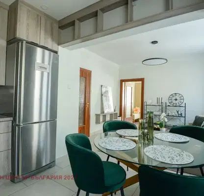 Photo 3 — Three-room apartment in Oborishte with glazed terrace
