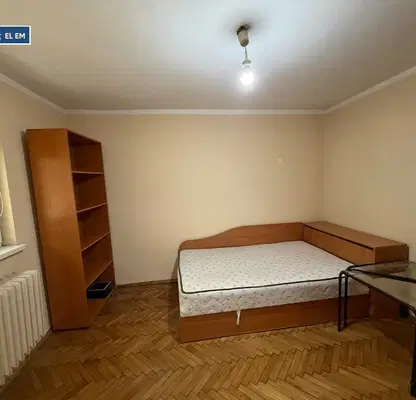 Снимка 5 — Тристаен апартамент в Оборище с гледка към вътрешен двор