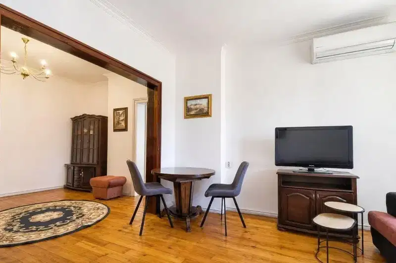 Three-room apartment with balcony in Oborishte, Sofia