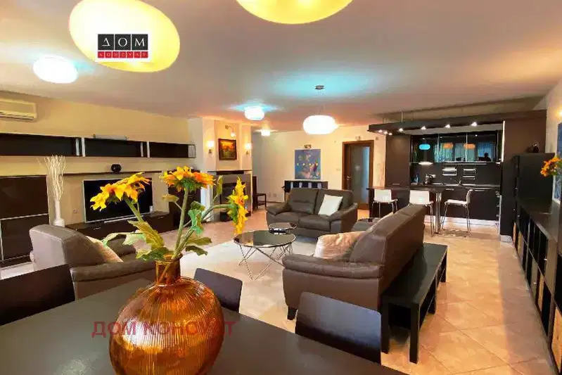 4-bedroom apartment in Sofia, Oborishte