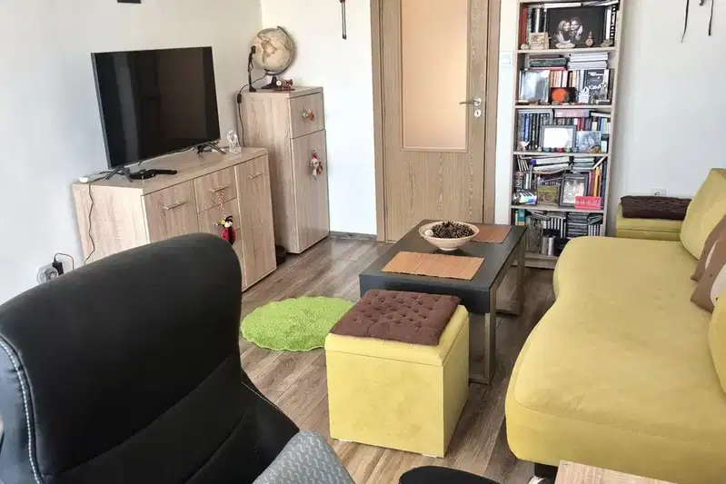 Spacious 2-room apartment with panoramic terrace in Ovcha kupel