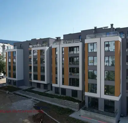 Снимка 2 — Тристаен апартамент с големи тераси в Овча купел, София
