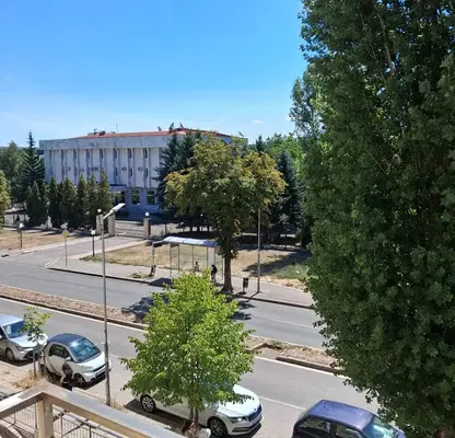Снимка 3 — Просторен 1-стаен апартамент с южен балкон в Овча купел
