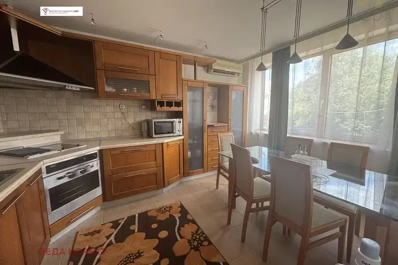 Spacious 2-room apartment in Ovcha kupel with terrace and fireplace