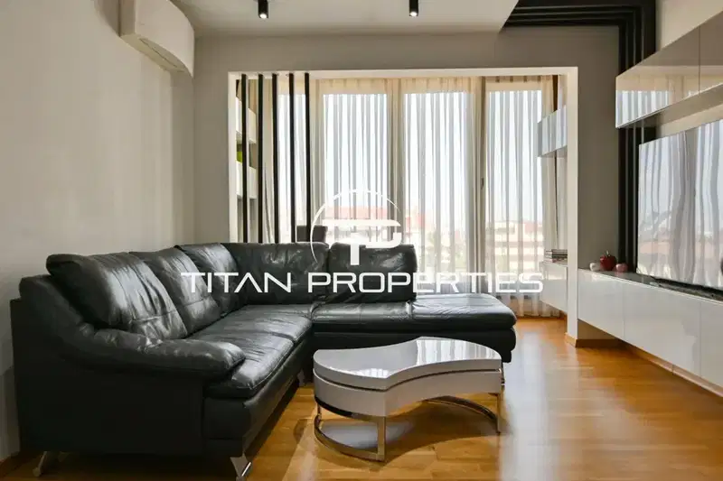 Three-room apartment with two terraces in Reduta district, Sofia