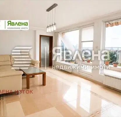 Снимка 2 — Четиристаен апартамент с панорамна гледка в Редута, София
