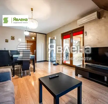 Photo 3 — Three-room maisonette with terrace and panorama in Reduta, Sofia