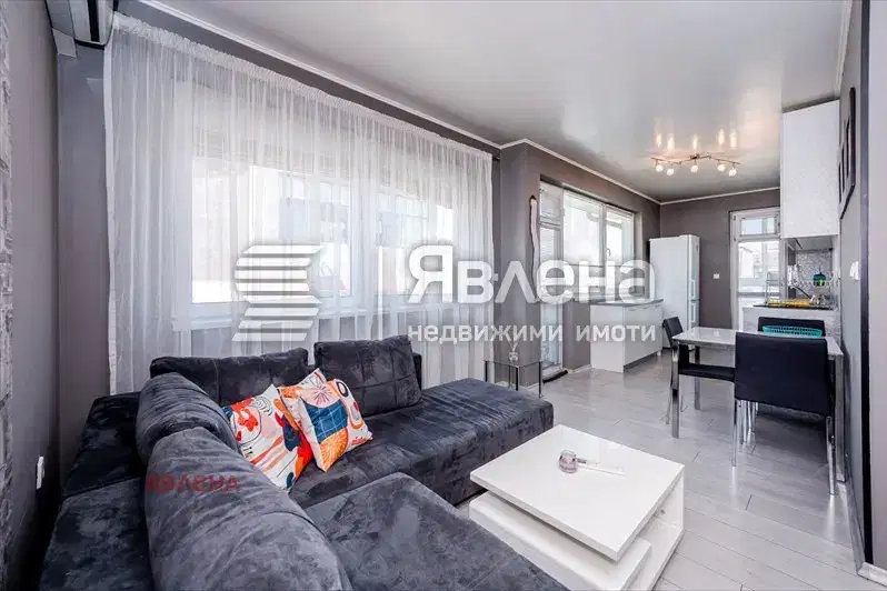 Two-room apartment with two terraces in Reduta, Sofia