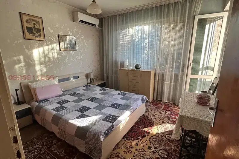 Просторен 3-стаен апартамент в Редута с три тераси