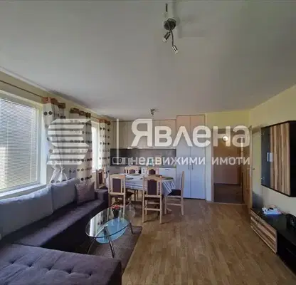Снимка 2 — Тристаен апартамент с балкон в кв. Редута, София