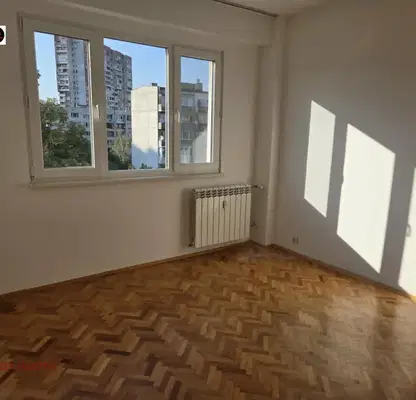 Снимка 5 — Тристаен апартамент с тераса в Сердика, София
