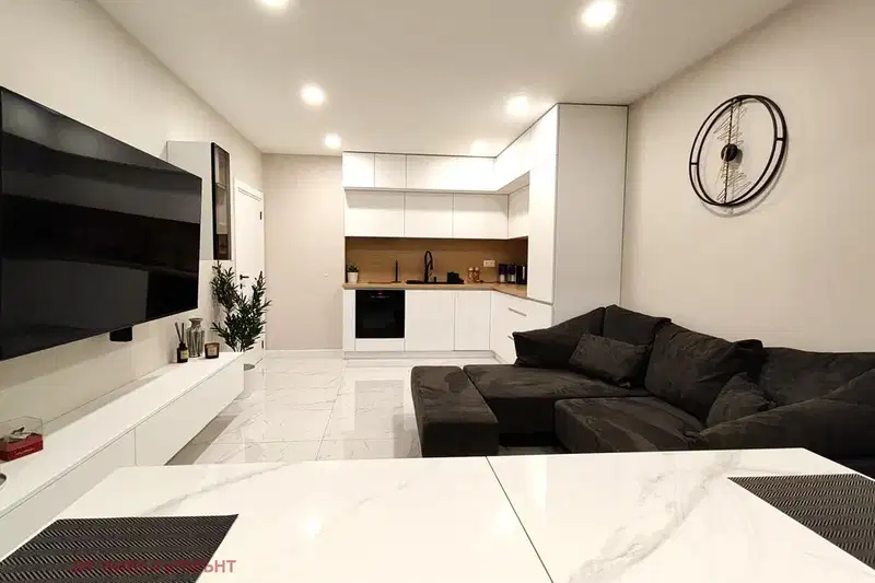 Luxury 2-room apartment in Slatina with terrace and parking