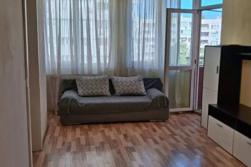 Three-room apartment in Slatina with elevator and video surveillance