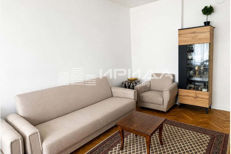 3-bedroom apartment in Sofiya, Strelbishte