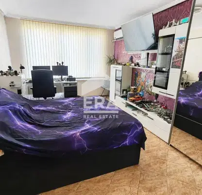 Снимка 3 — Тристаен апартамент с 102 кв.м в Стрелбище, близо до Южен парк