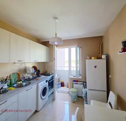 Photo 3 — 3-bedroom apartment in Sofiya, Strelbishte
