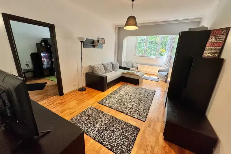 Three-room apartment in Strelbishte with balcony and elevator