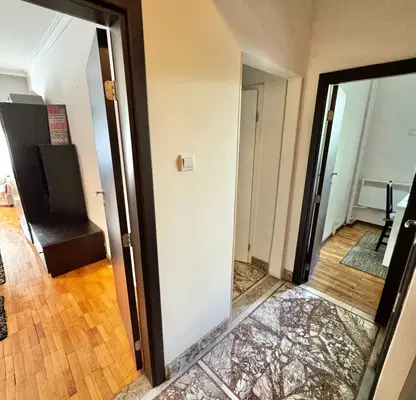 Photo 5 — Three-room apartment in Strelbishte with balcony and elevator