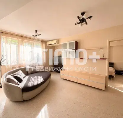 Photo 2 — Spacious 3-room apartment in Strelbishte with two terraces
