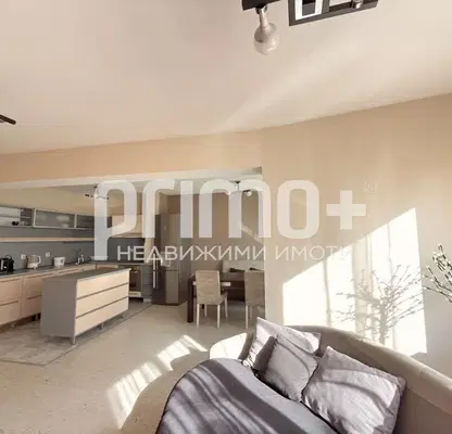 Photo 4 — Spacious 3-room apartment in Strelbishte with two terraces