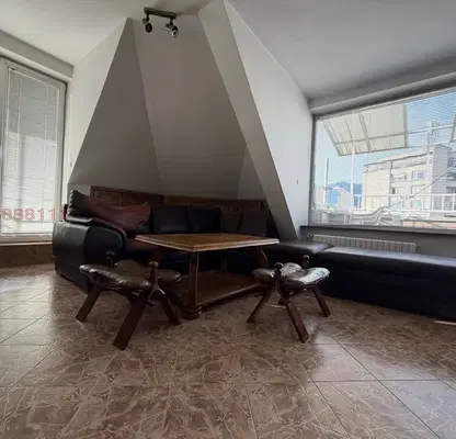 Снимка 2 — Тристаен апартамент с 4 балкона в Стрелбище, София