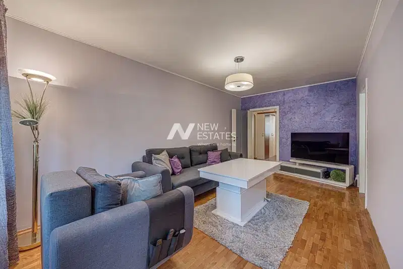 Three-room apartment with functional layout in Strelbishte