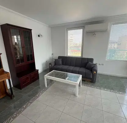 Photo 2 — Three-room apartment with terrace in Strelbishte near Yuzhen Park