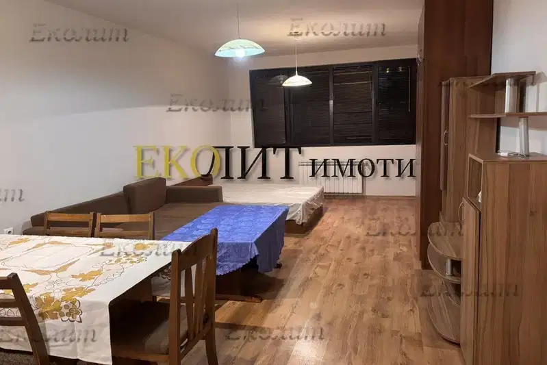 Луксозен 4-стаен апартамент в Стрелбище с две тераси