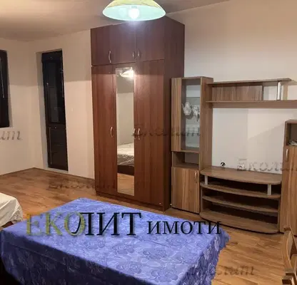 Снимка 4 — Луксозен 4-стаен апартамент в Стрелбище с две тераси