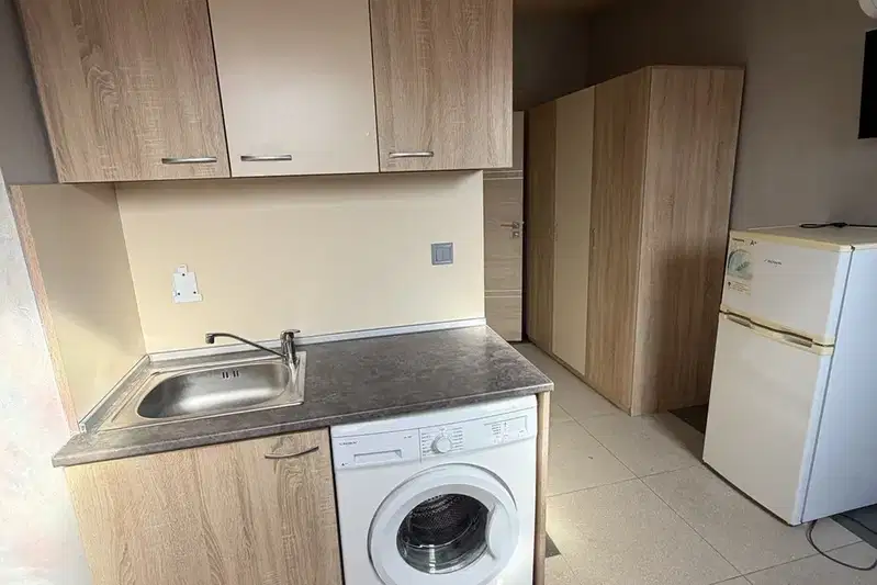 One-room apartment in Studentski Grad with elevator
