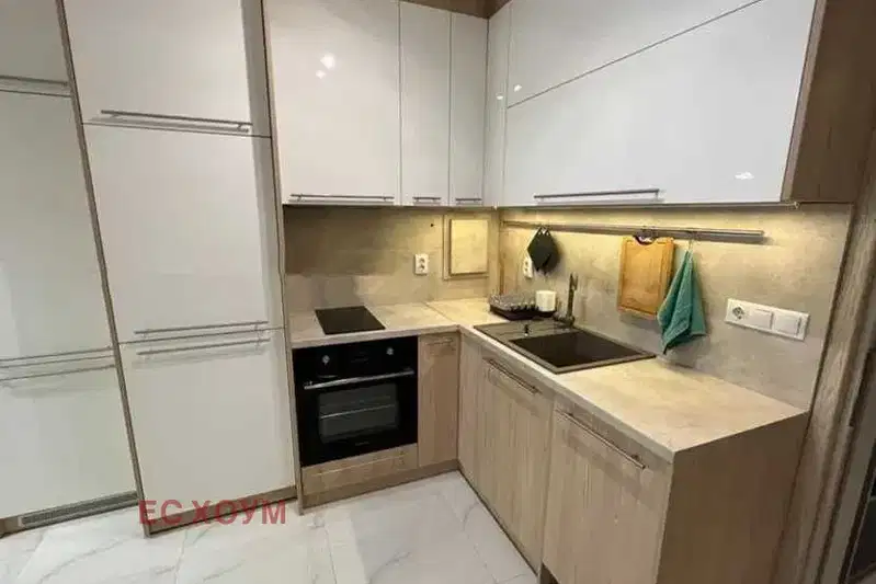 Two-room apartment with functional layout in Studentski Grad