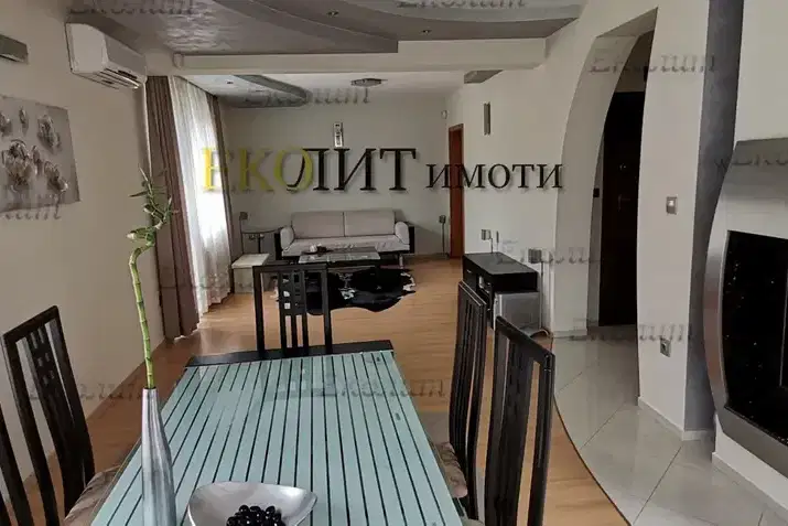 Луксозен 4-стаен апартамент с 4 тераси в Студентски град, София